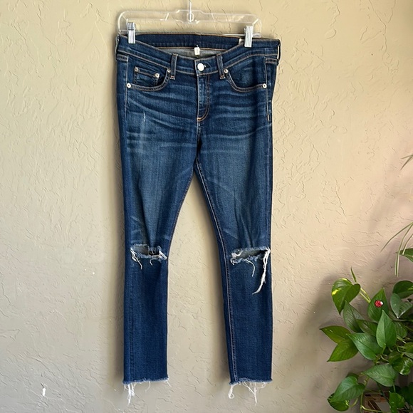 Rag and Bone‎ size 28 skinny Women's Blue Distressed Jeans - Picture 1 of 5